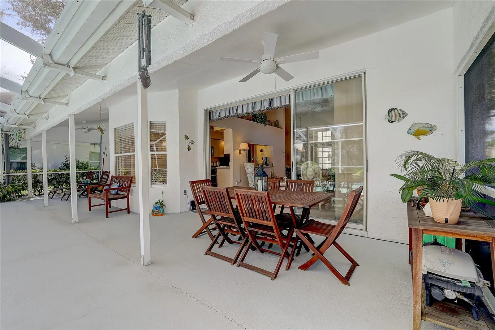 4443 DEL SOL BLVD S