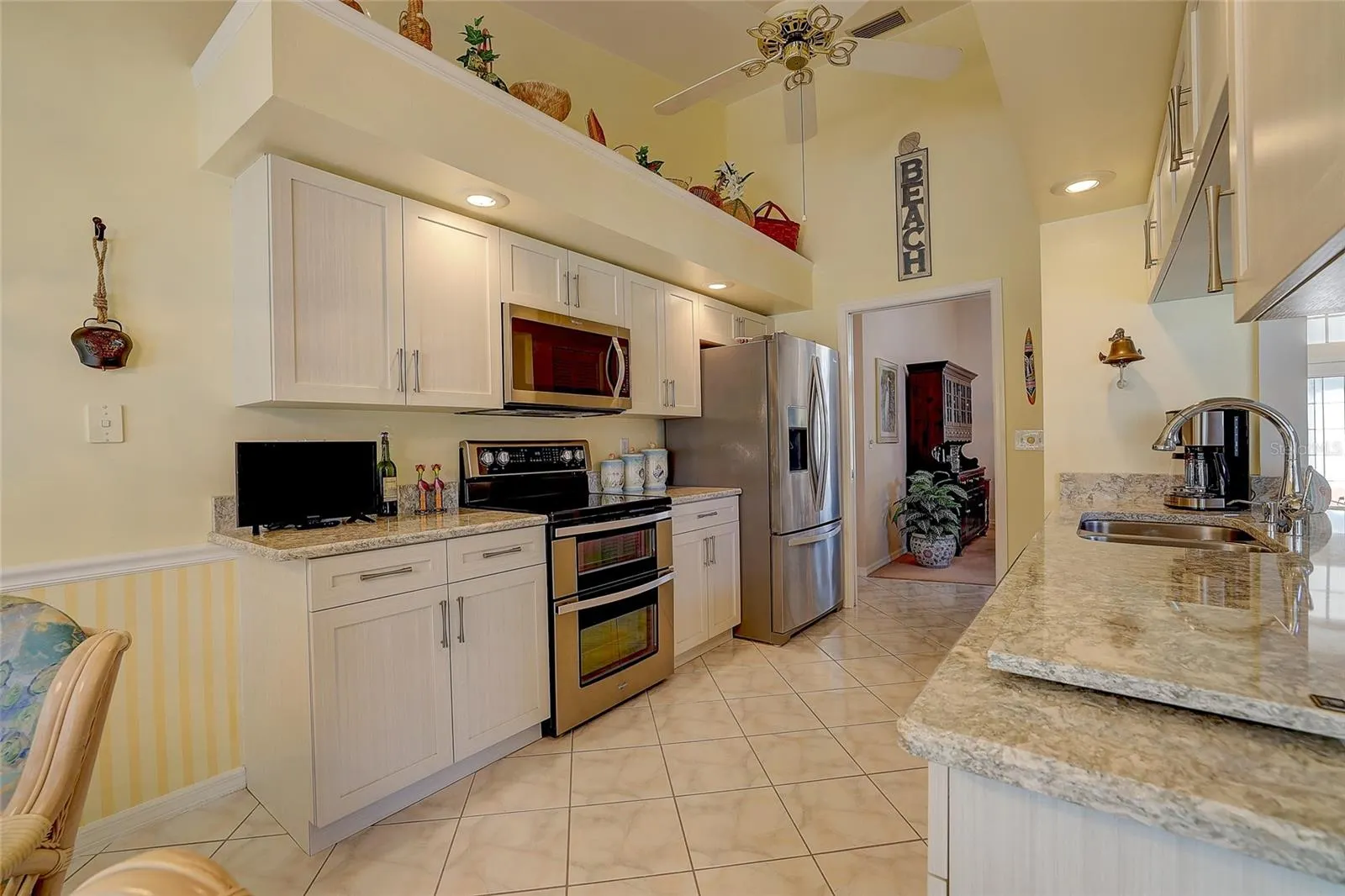 4443 DEL SOL BLVD S