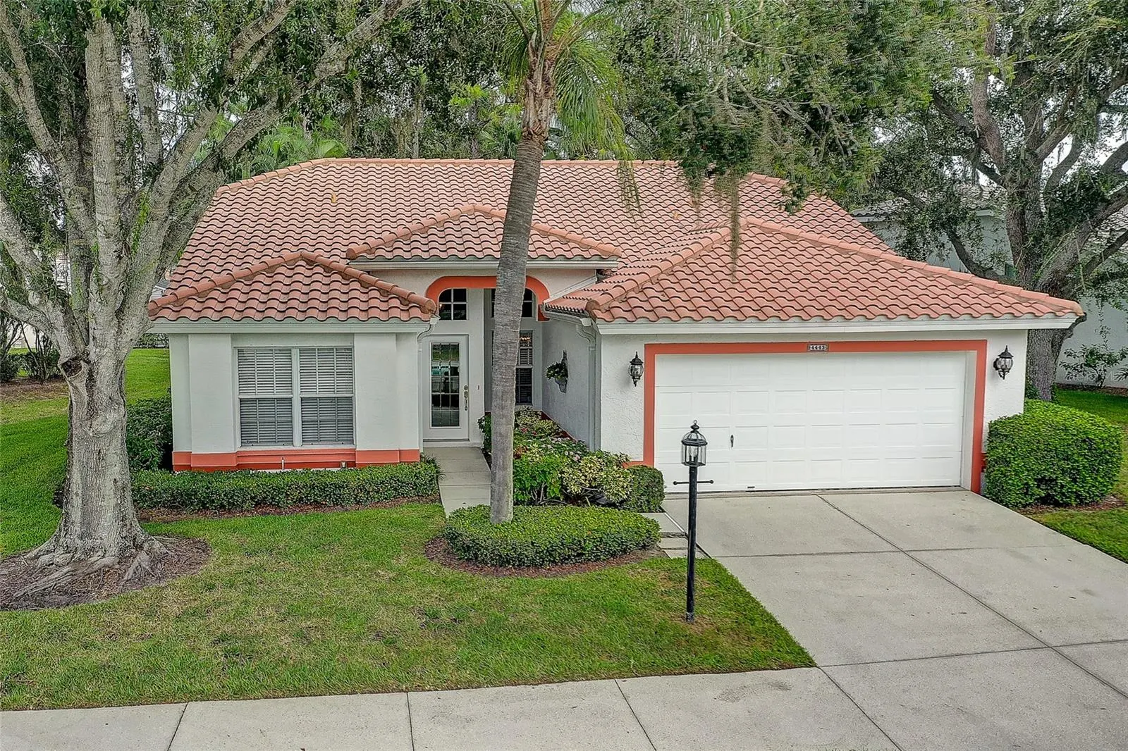 4443 DEL SOL BLVD S