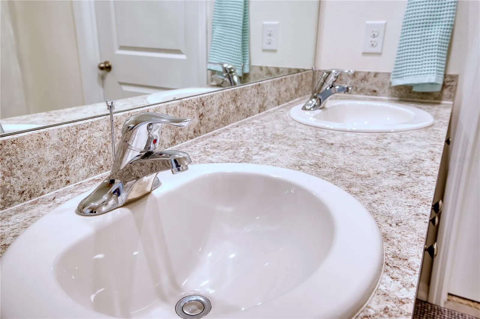 16705 SOUTHERN OAKS TRL