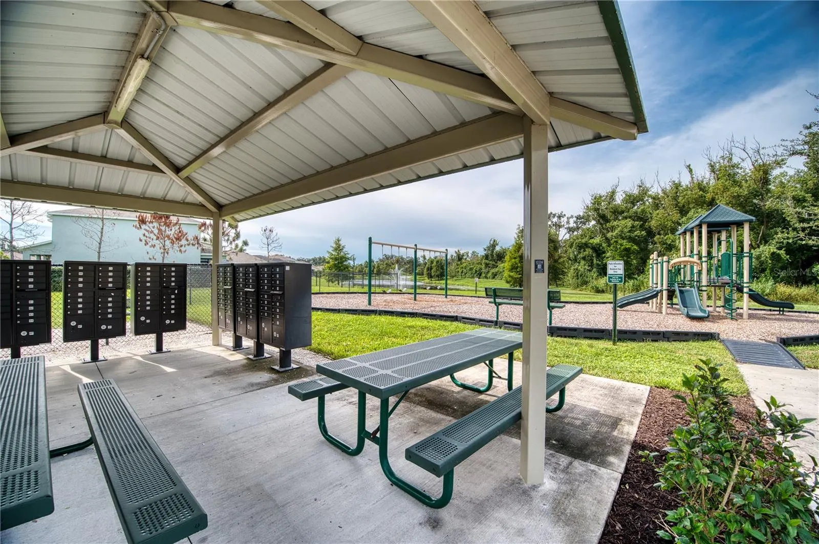 16705 SOUTHERN OAKS TRL