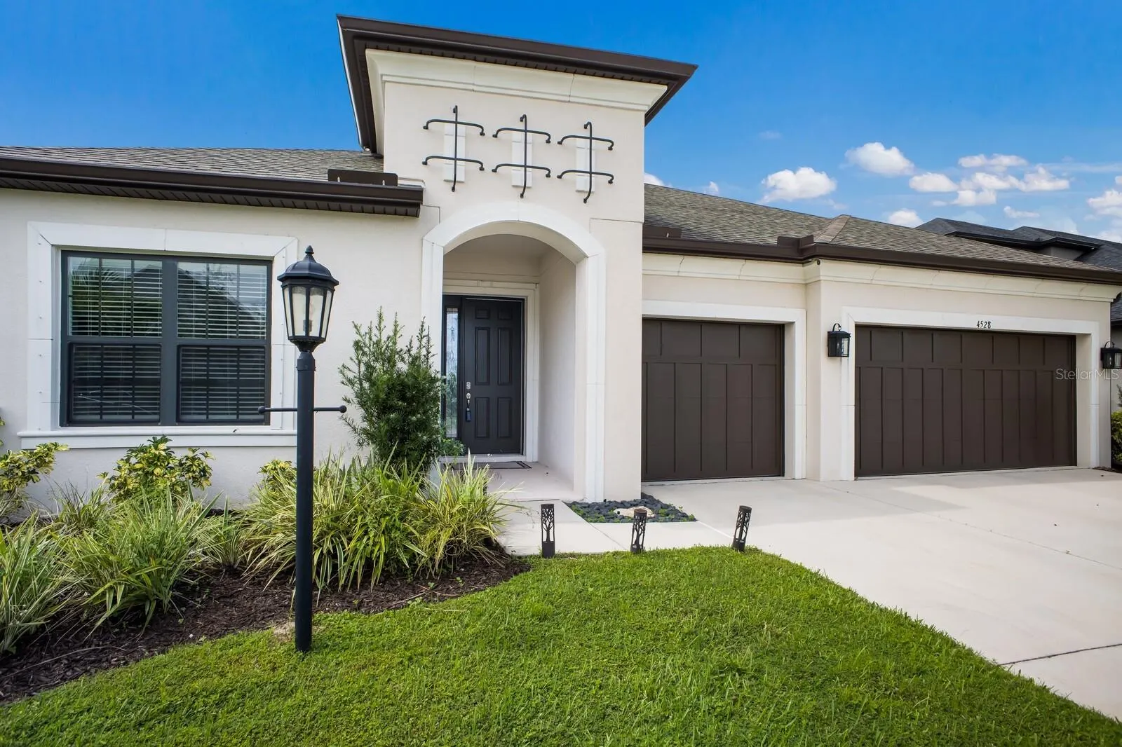 4528 POND BROOK CT