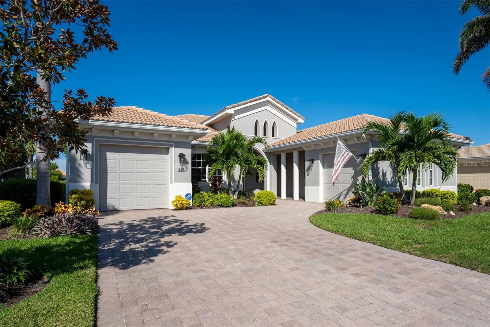217 MARTELLAGO DR