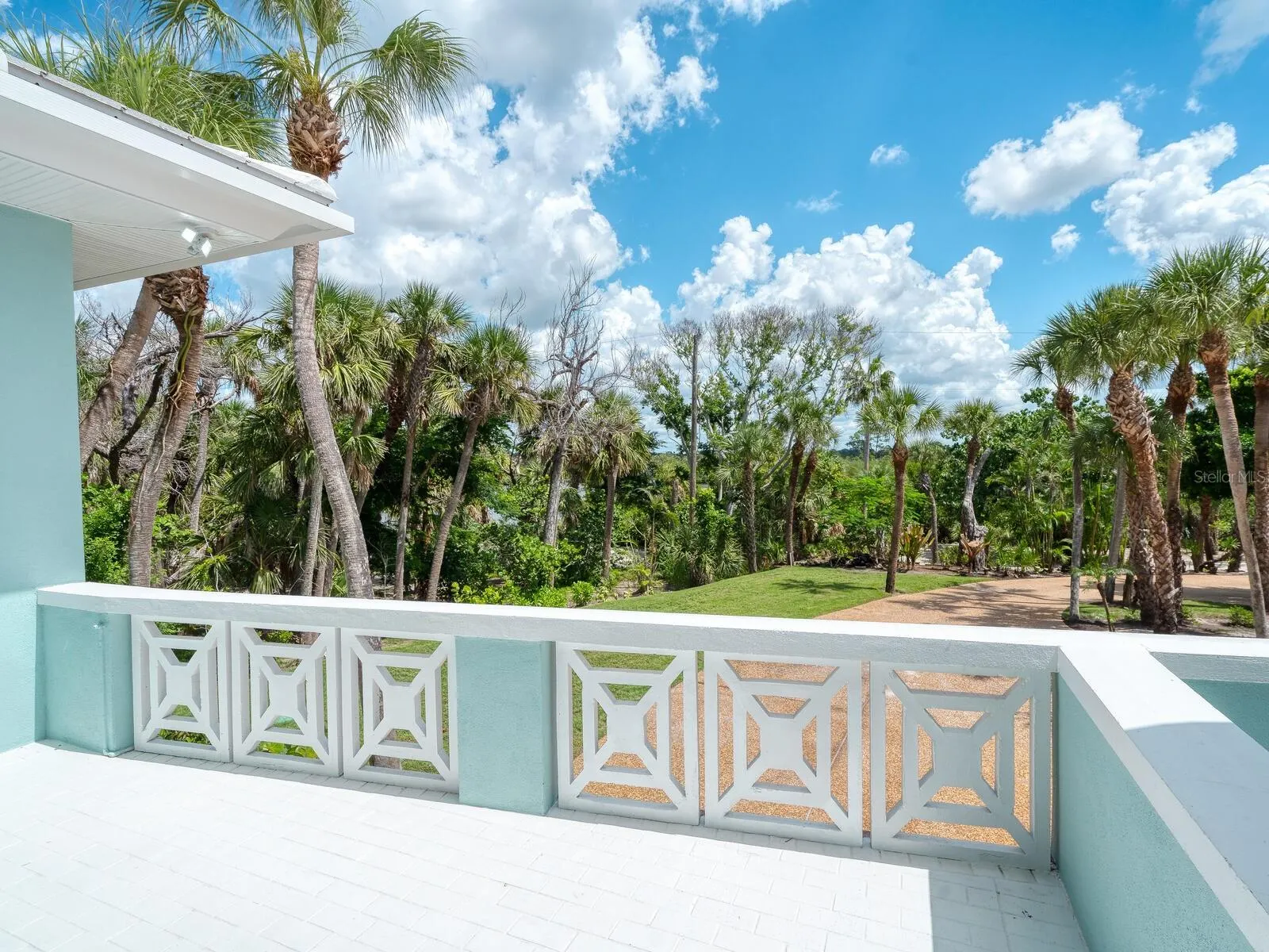 790 N MANASOTA KEY RD