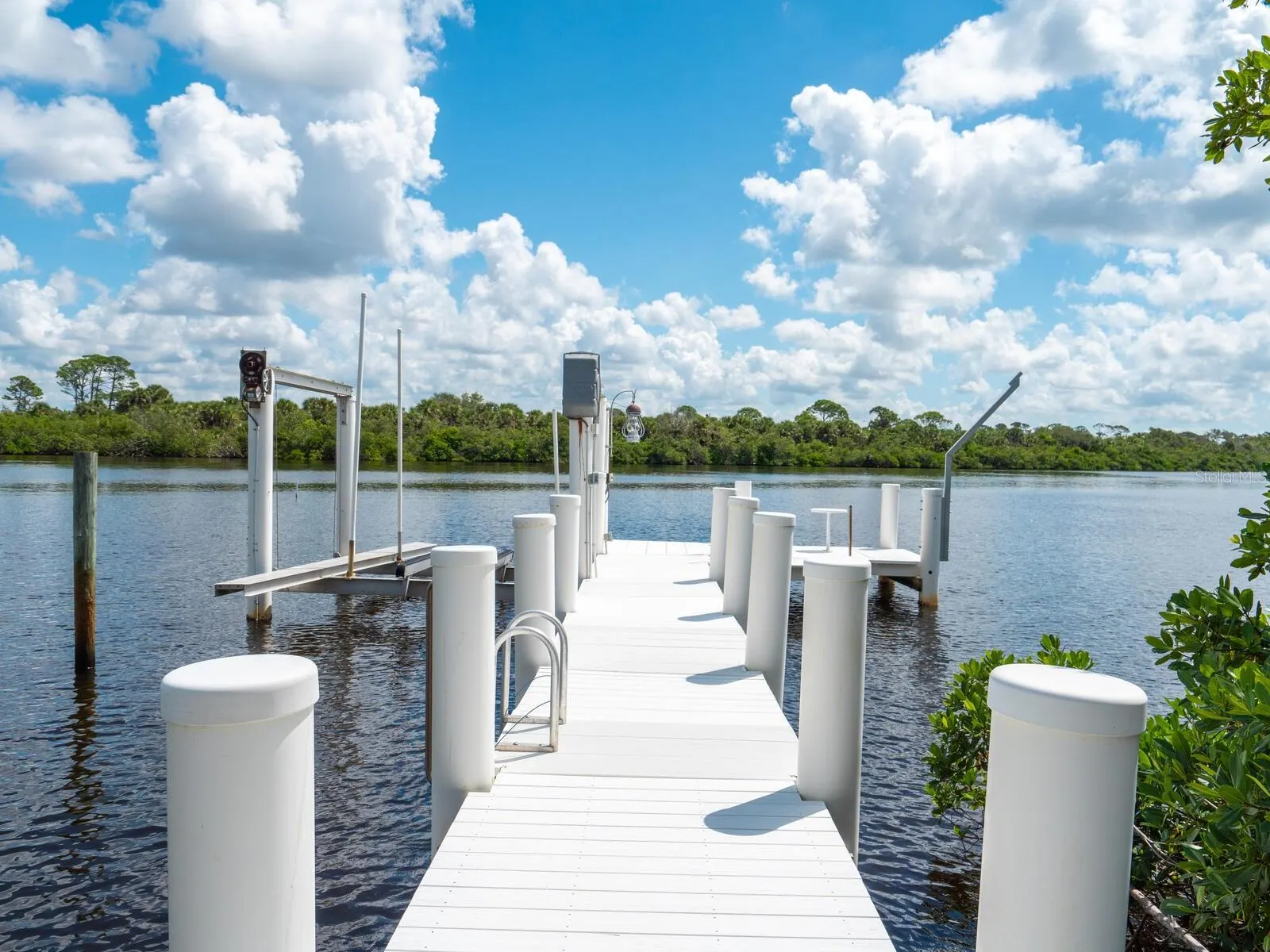 790 N MANASOTA KEY RD
