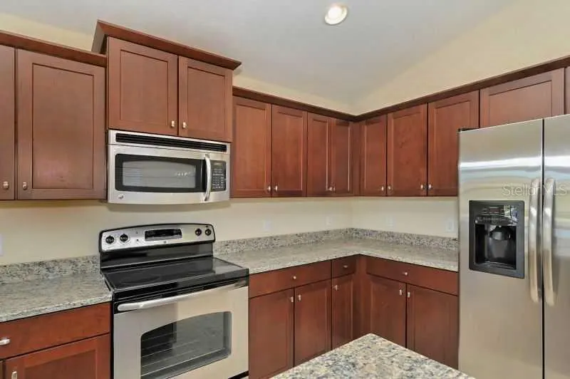 6409 PINE BREEZE RUN