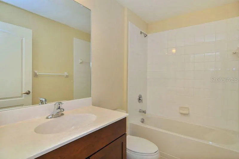 6409 PINE BREEZE RUN