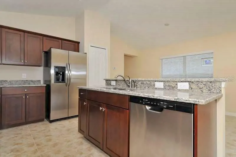 6409 PINE BREEZE RUN