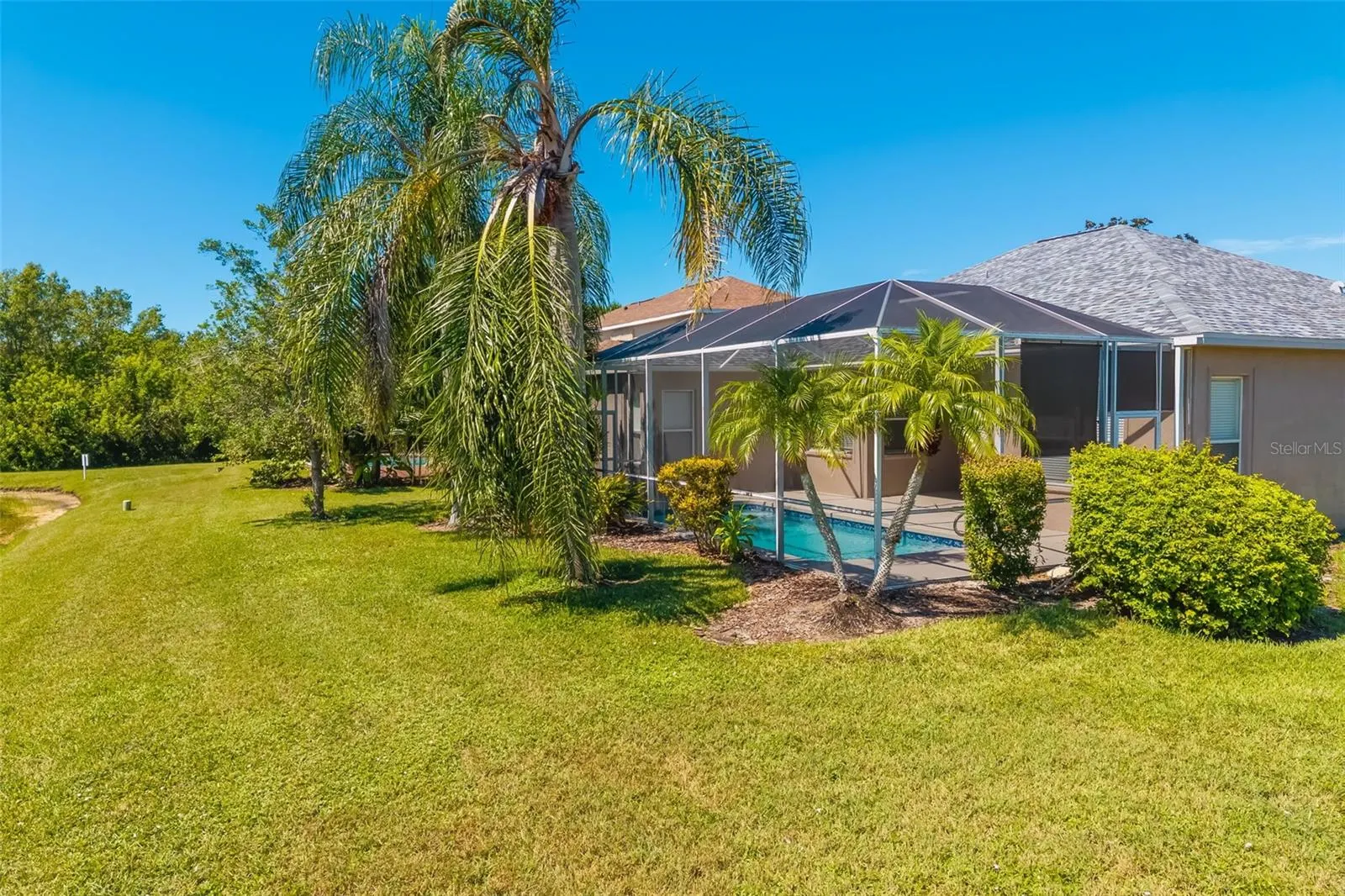7813 CASTLEISLAND DR
