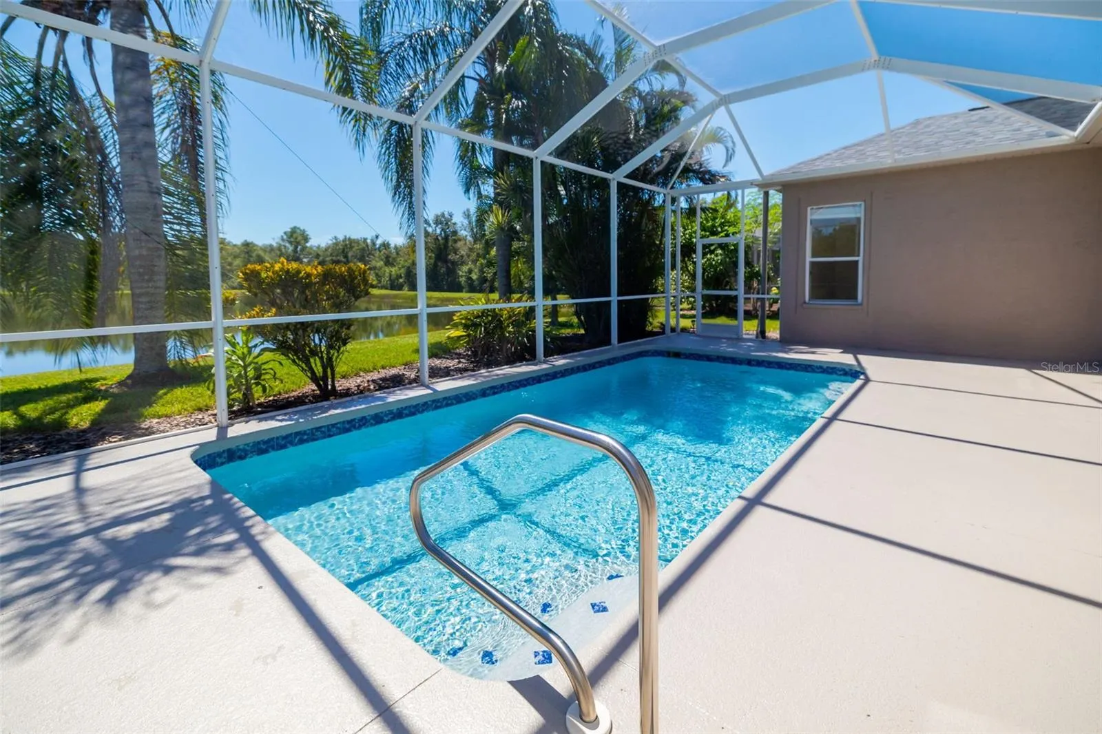 7813 CASTLEISLAND DR