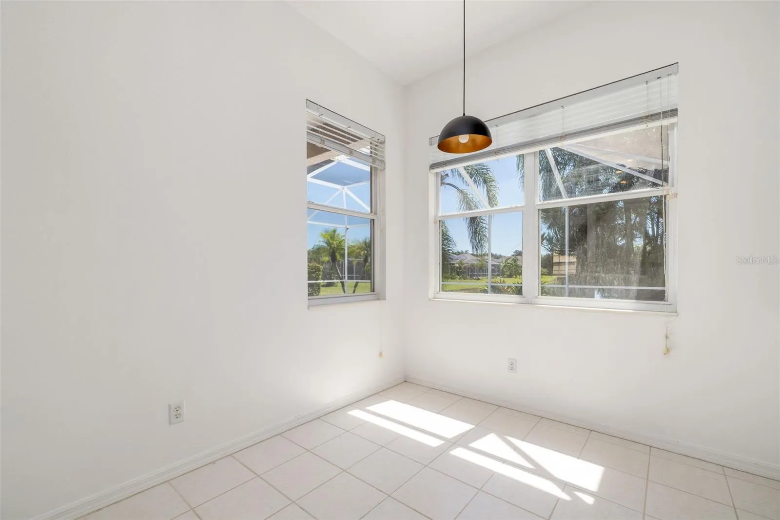 7813 CASTLEISLAND DR