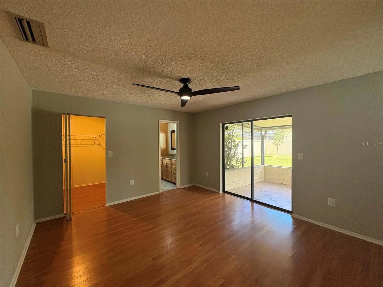 4051 WAIKIKI DR