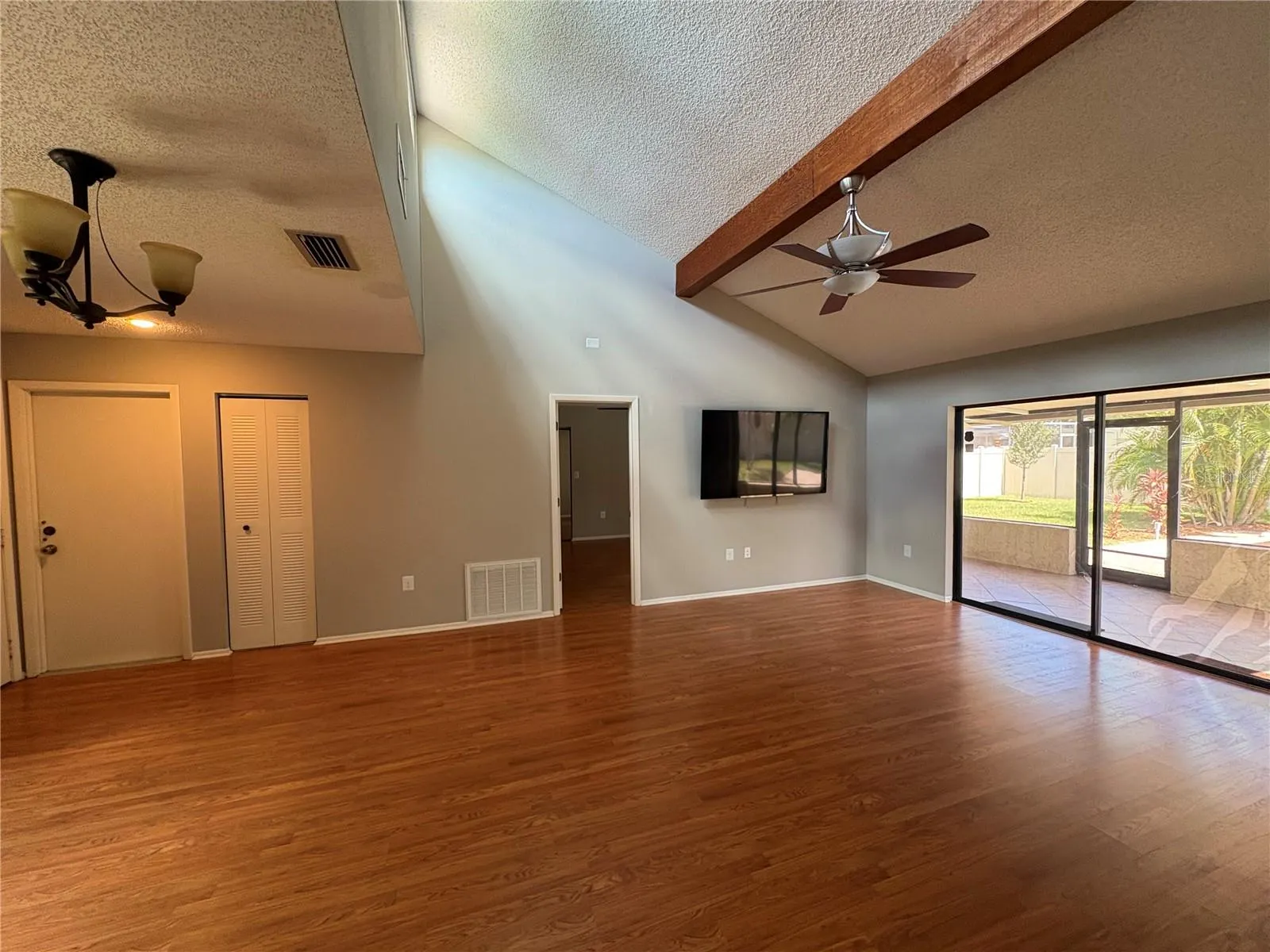 4051 WAIKIKI DR