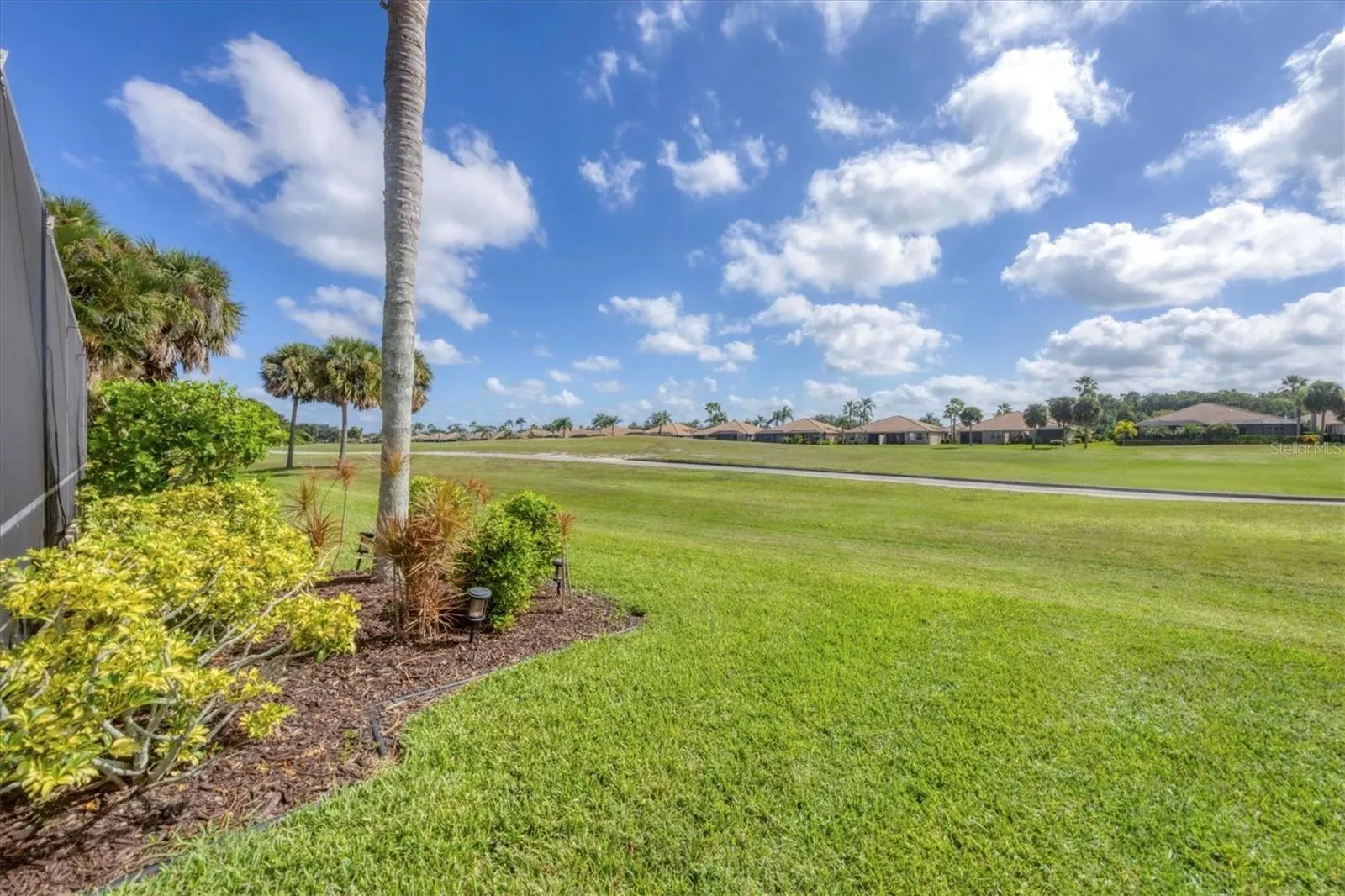 303 HERITAGE ISLES WAY