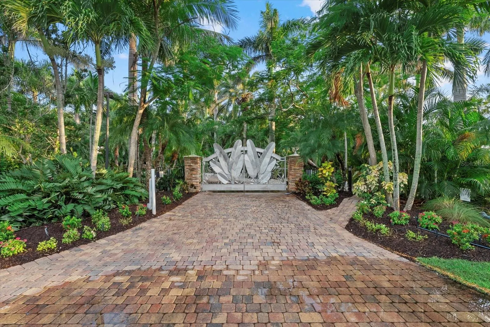 10216 46TH AVE W