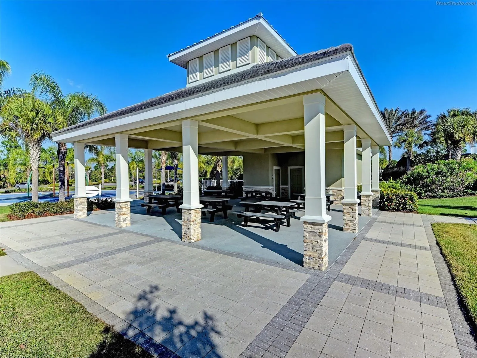 11880 HUNTERS CREEK RD