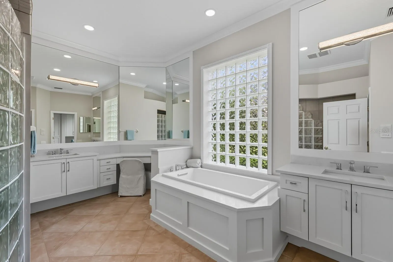 8160 COLLINGWOOD CT