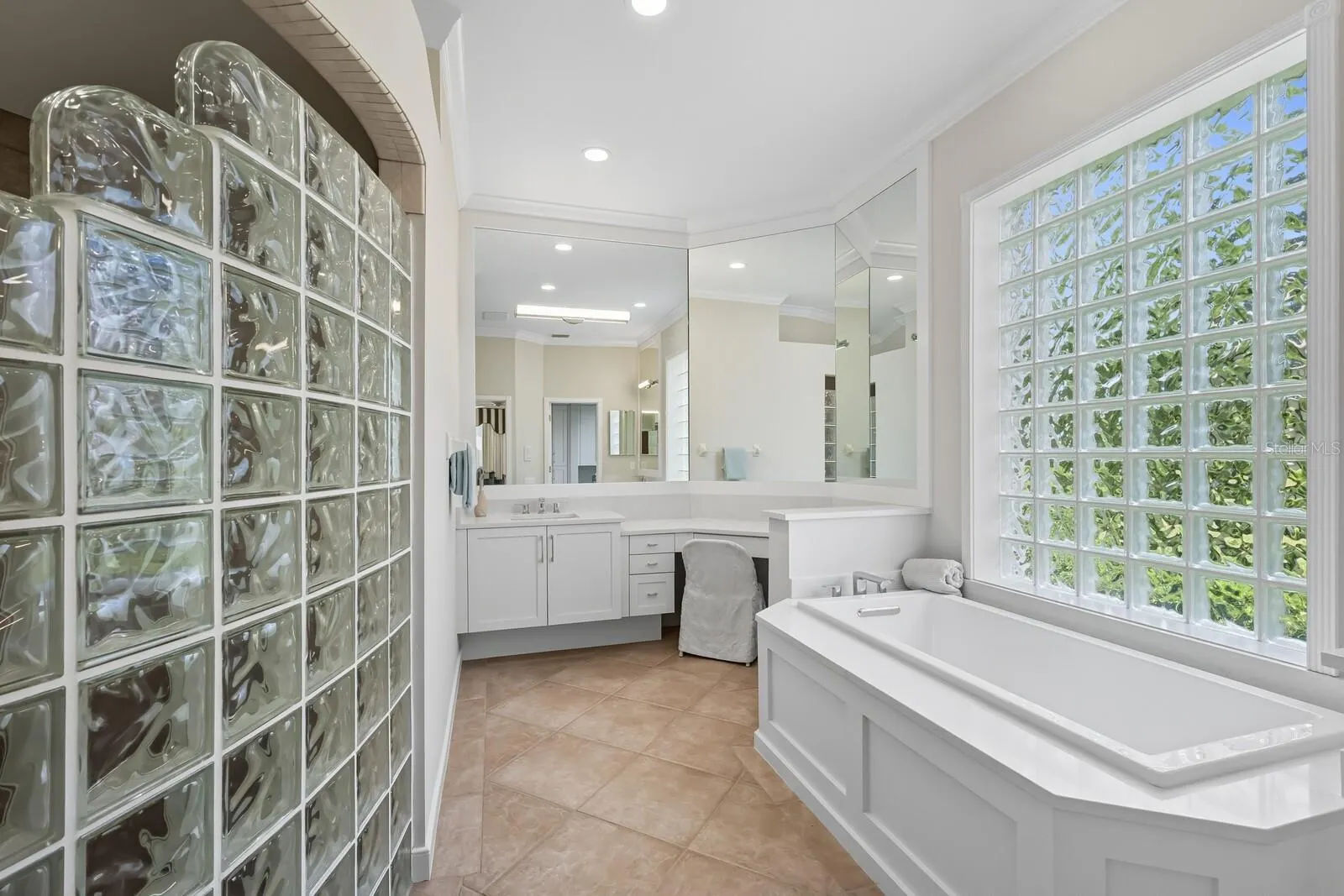 8160 COLLINGWOOD CT