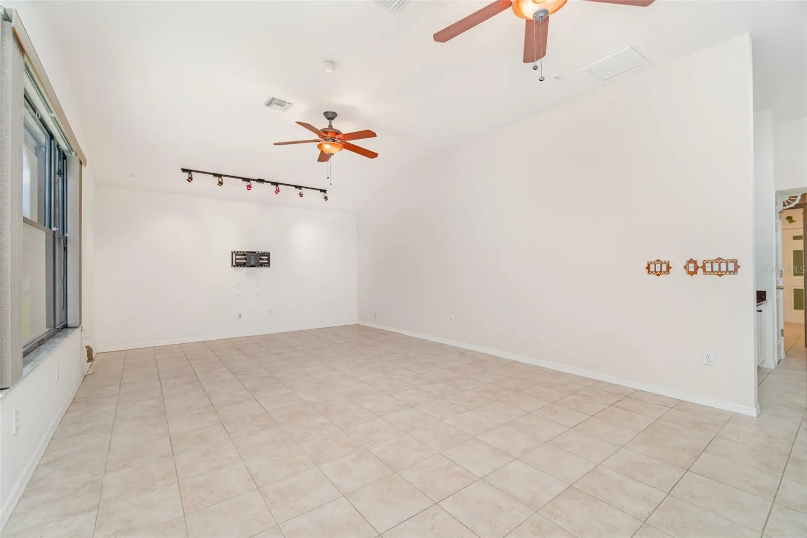 2725 SW 28TH PL
