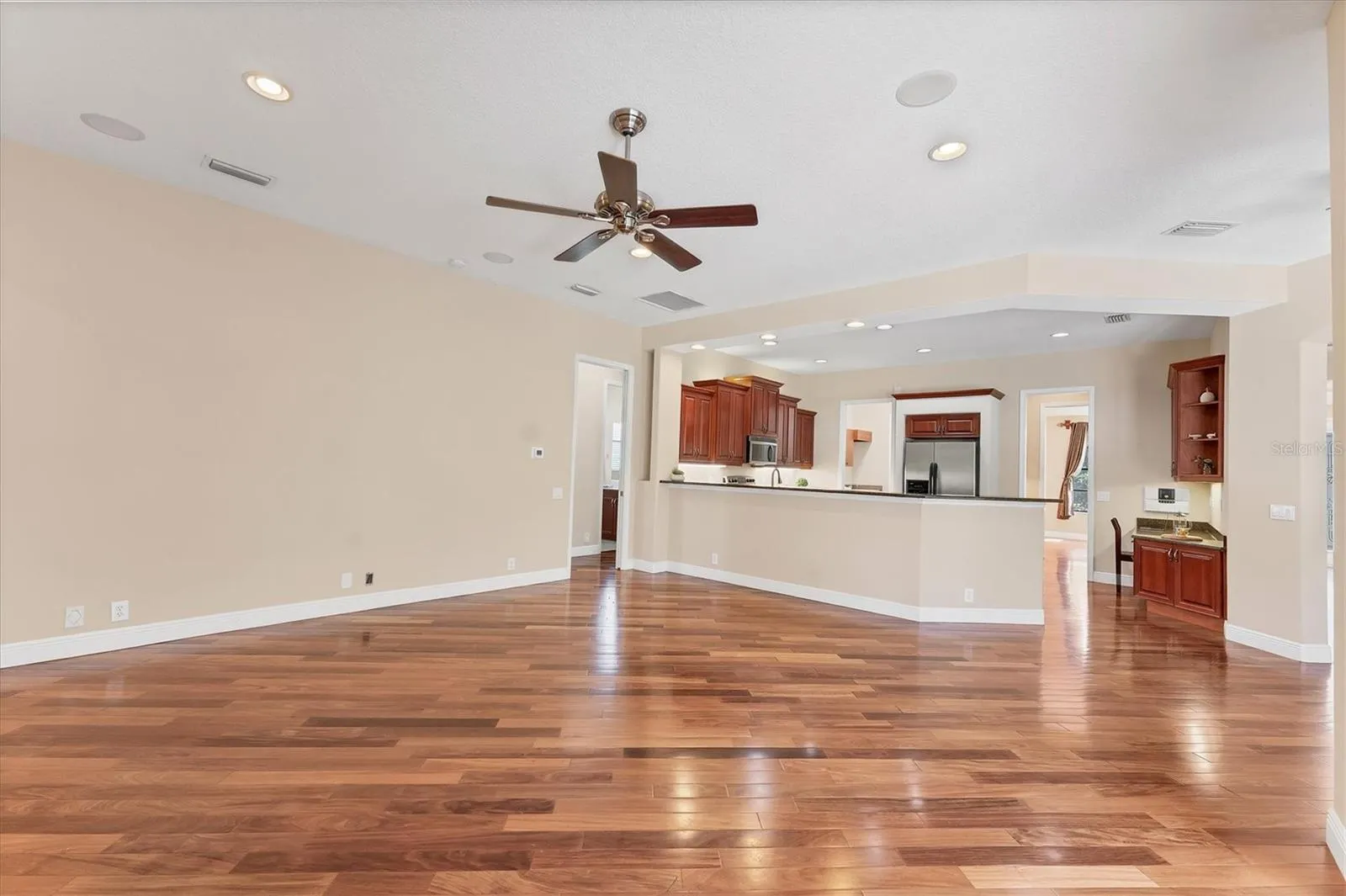 306 COUNTRY MEADOWS WAY