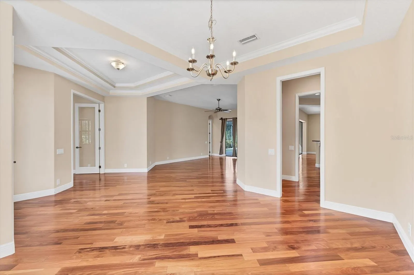 306 COUNTRY MEADOWS WAY