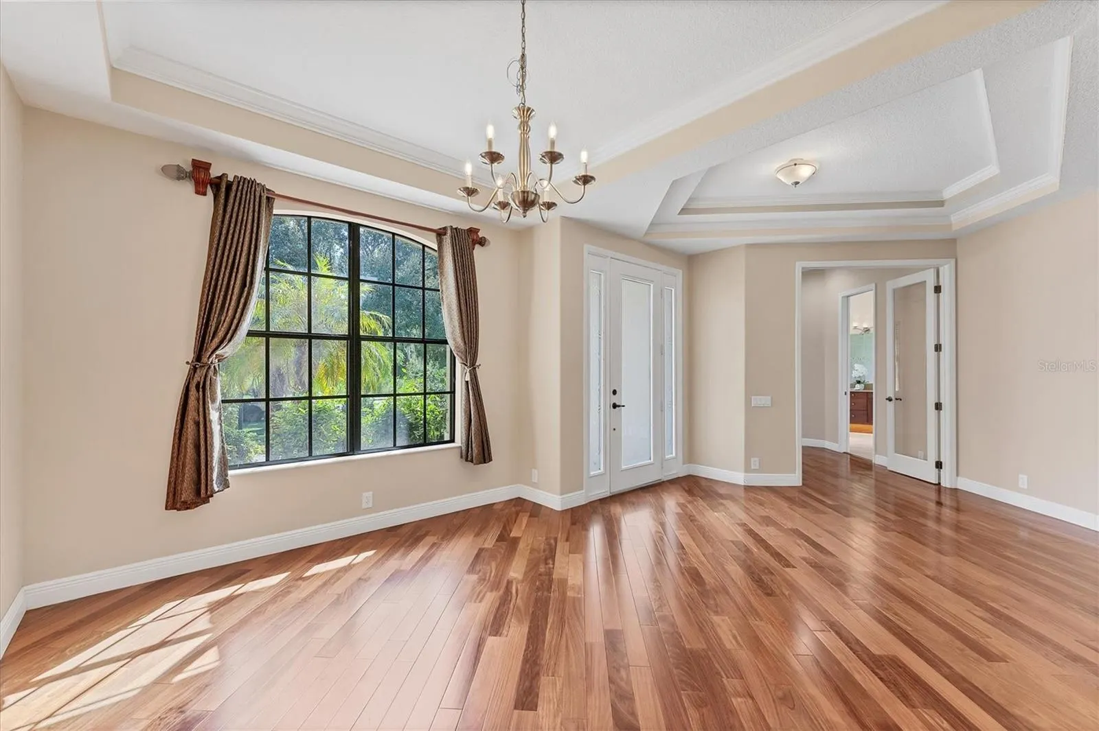 306 COUNTRY MEADOWS WAY