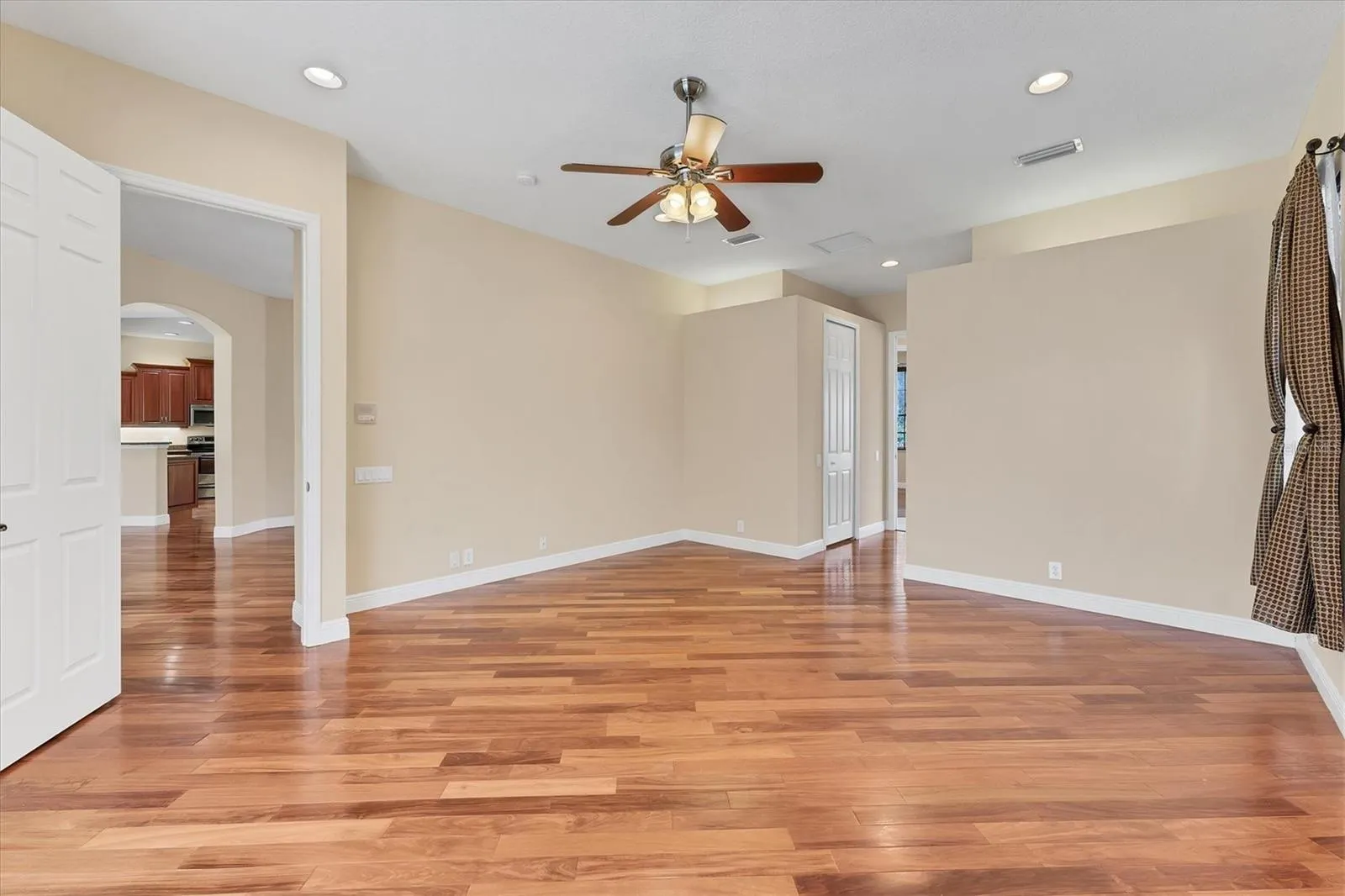 306 COUNTRY MEADOWS WAY