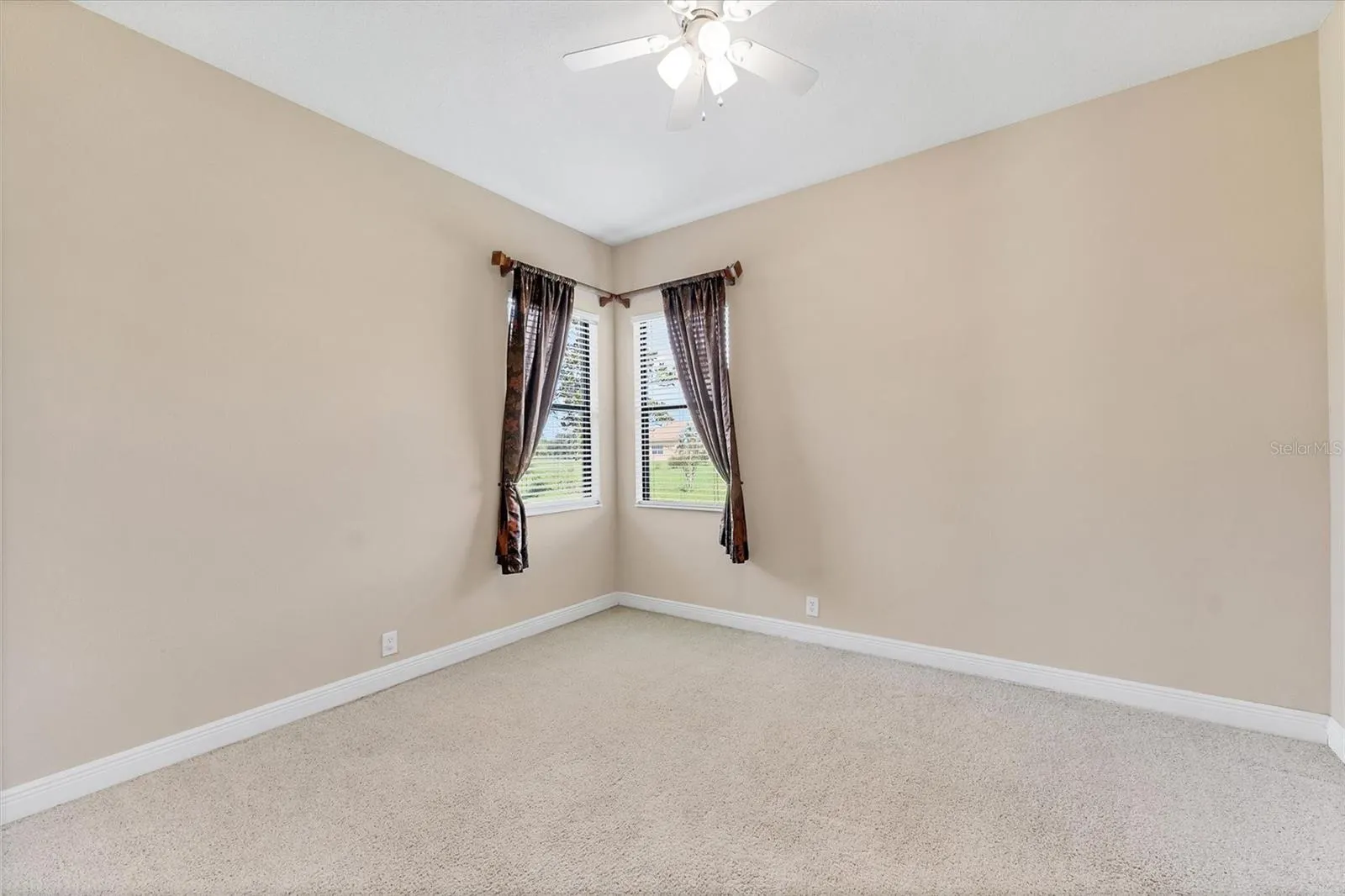 306 COUNTRY MEADOWS WAY