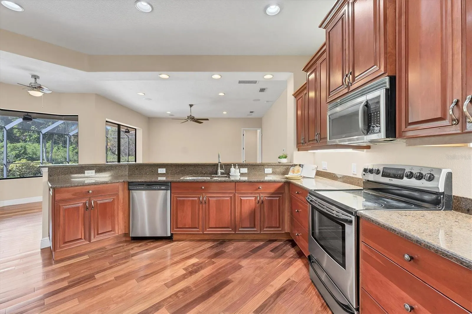 306 COUNTRY MEADOWS WAY