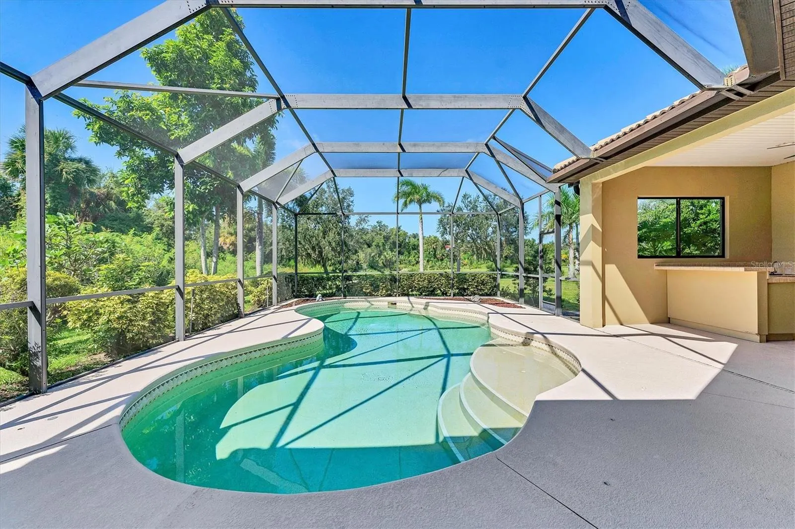 306 COUNTRY MEADOWS WAY