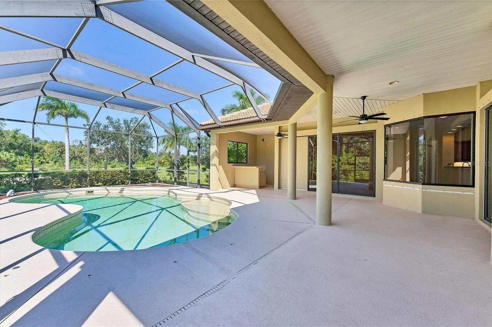 306 COUNTRY MEADOWS WAY