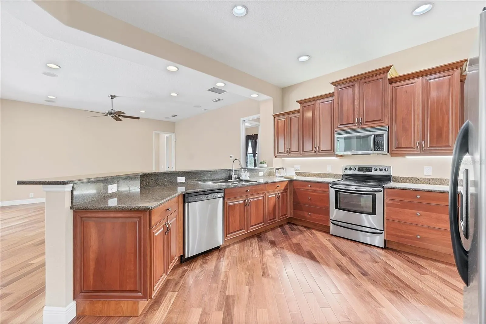306 COUNTRY MEADOWS WAY