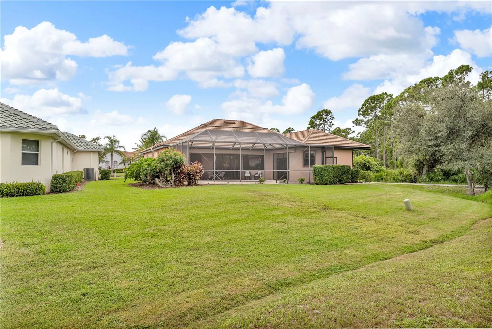 5608 WHITE IBIS DR