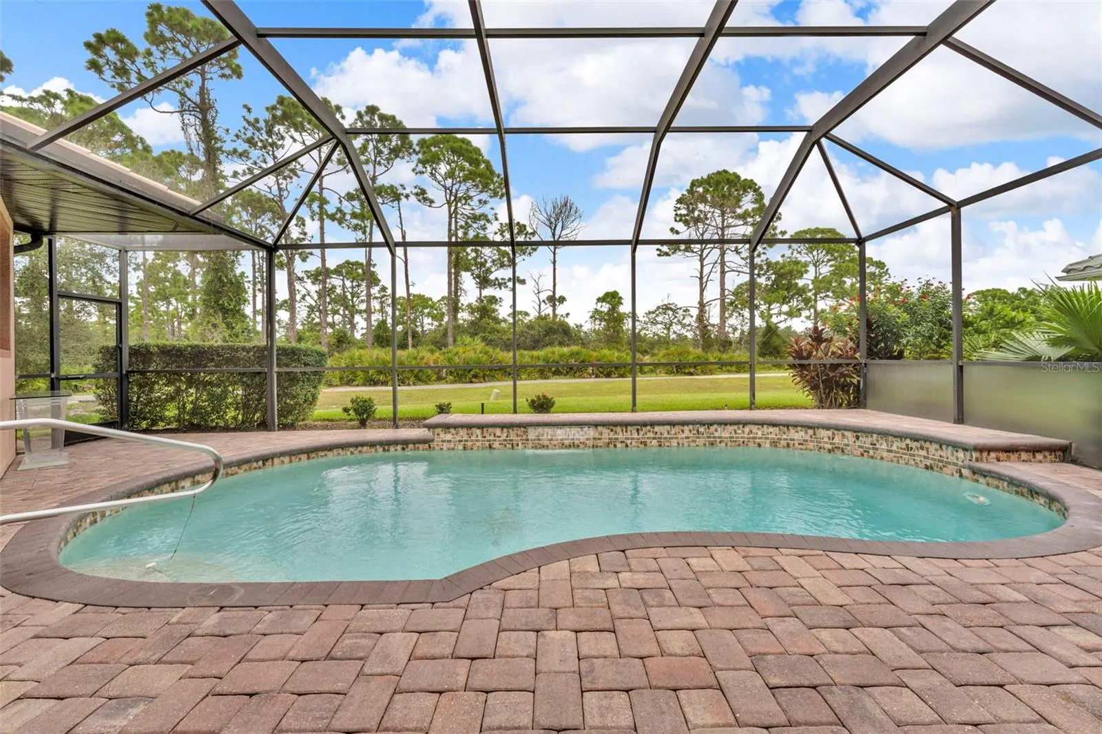 5608 WHITE IBIS DR