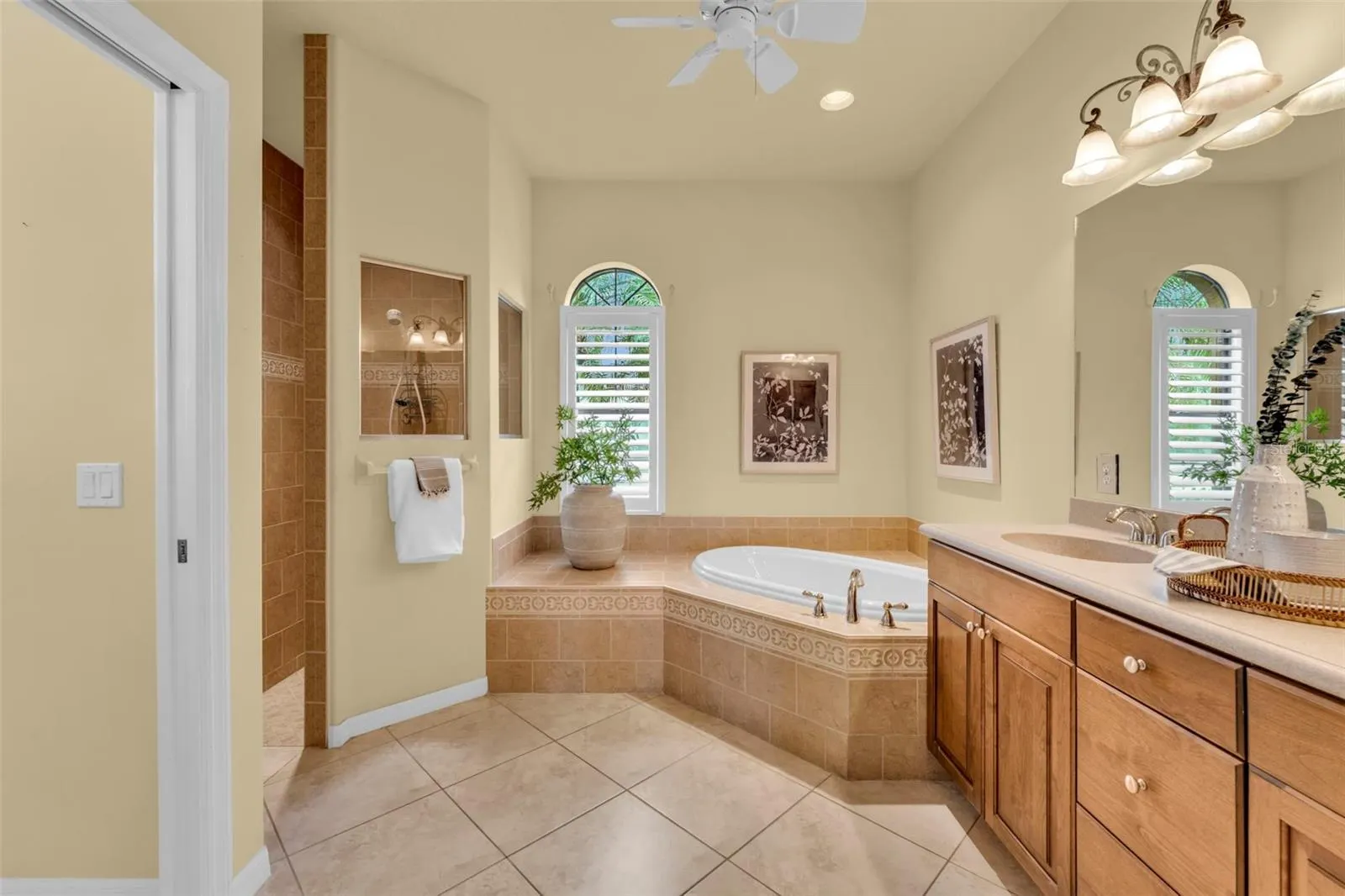 5608 WHITE IBIS DR