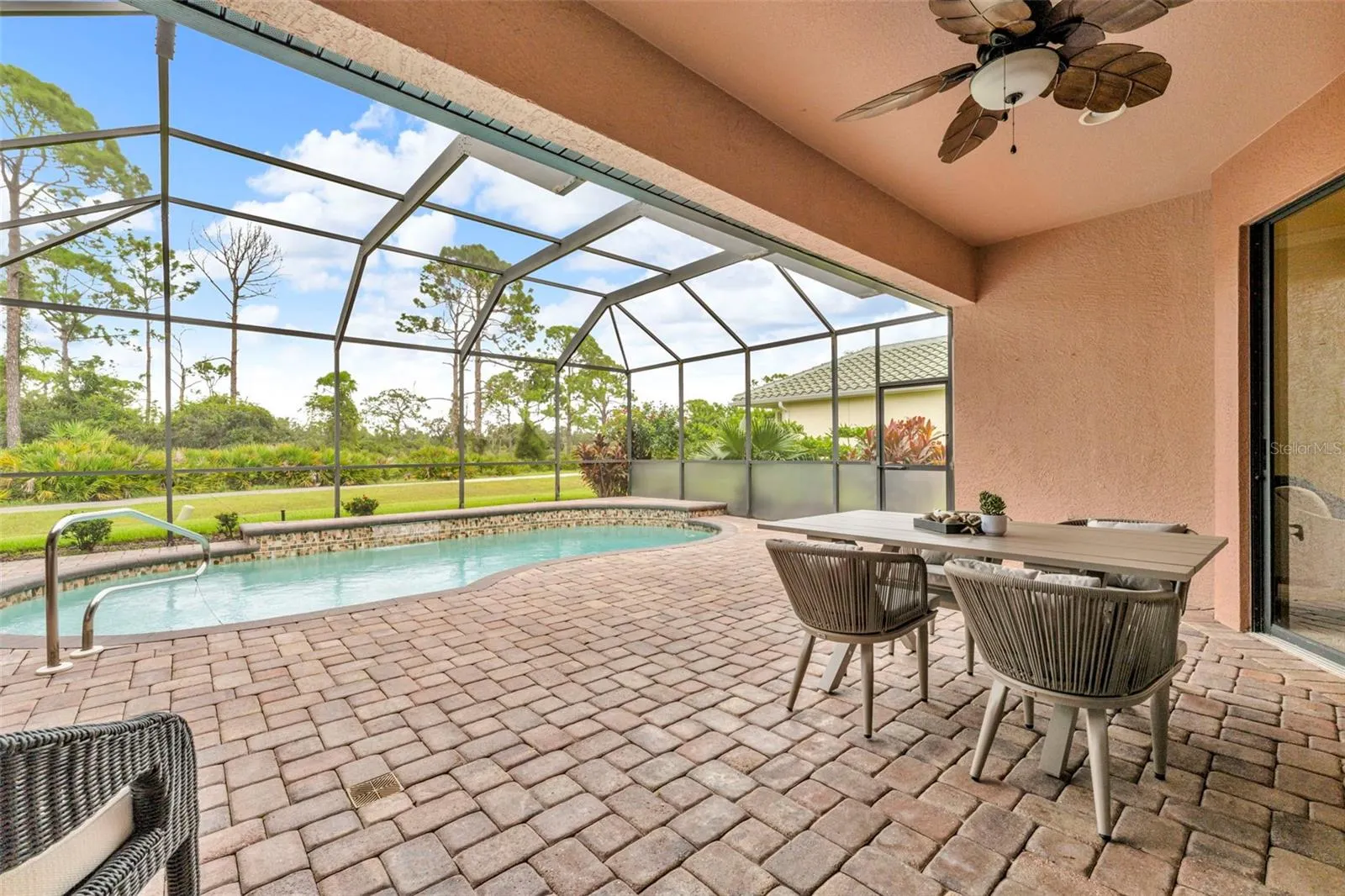 5608 WHITE IBIS DR