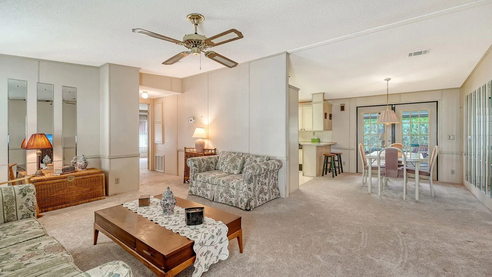 85 SOUTHWINDS DR