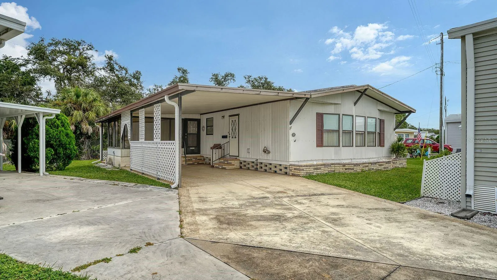85 SOUTHWINDS DR