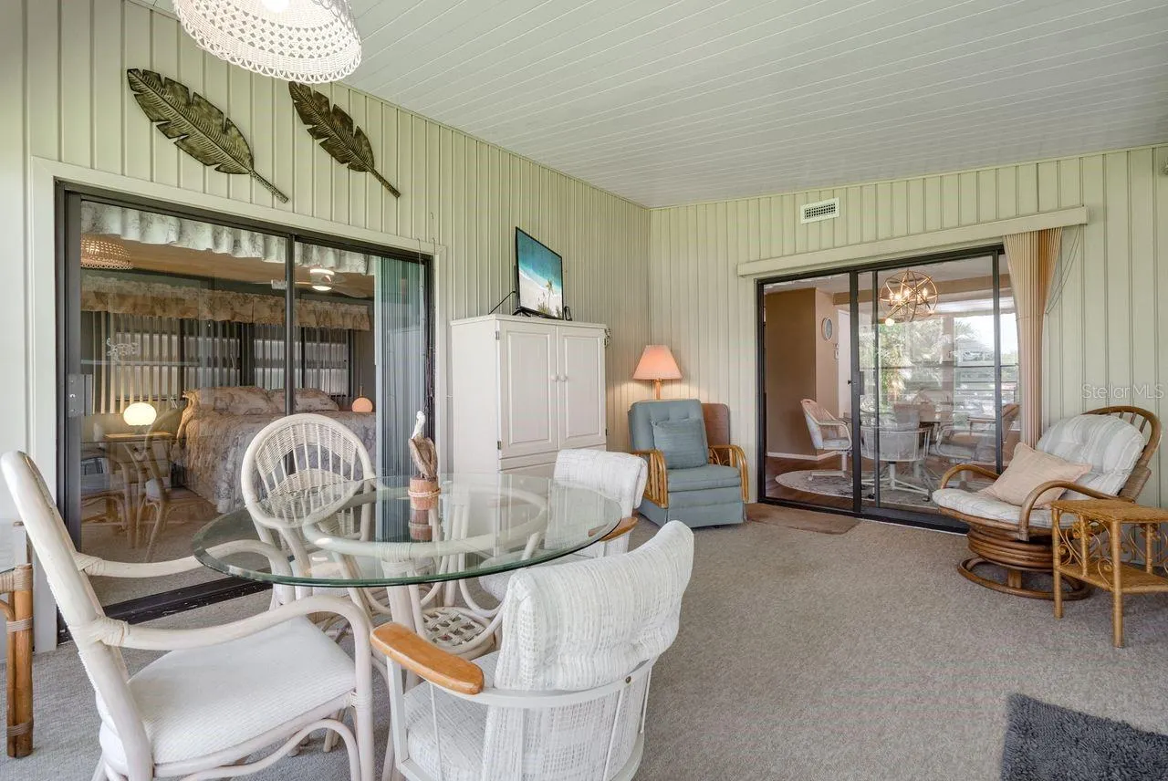 712 FAIRMOUNT DR