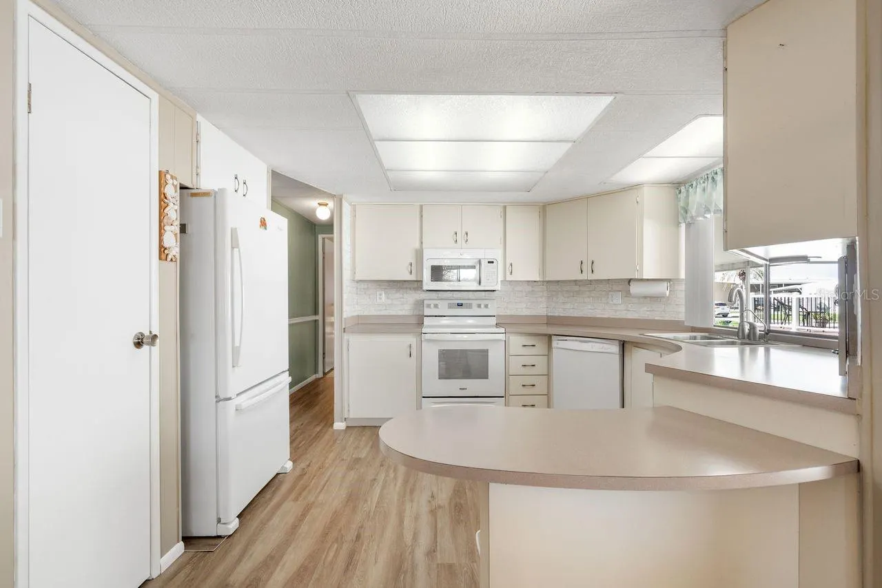 712 FAIRMOUNT DR
