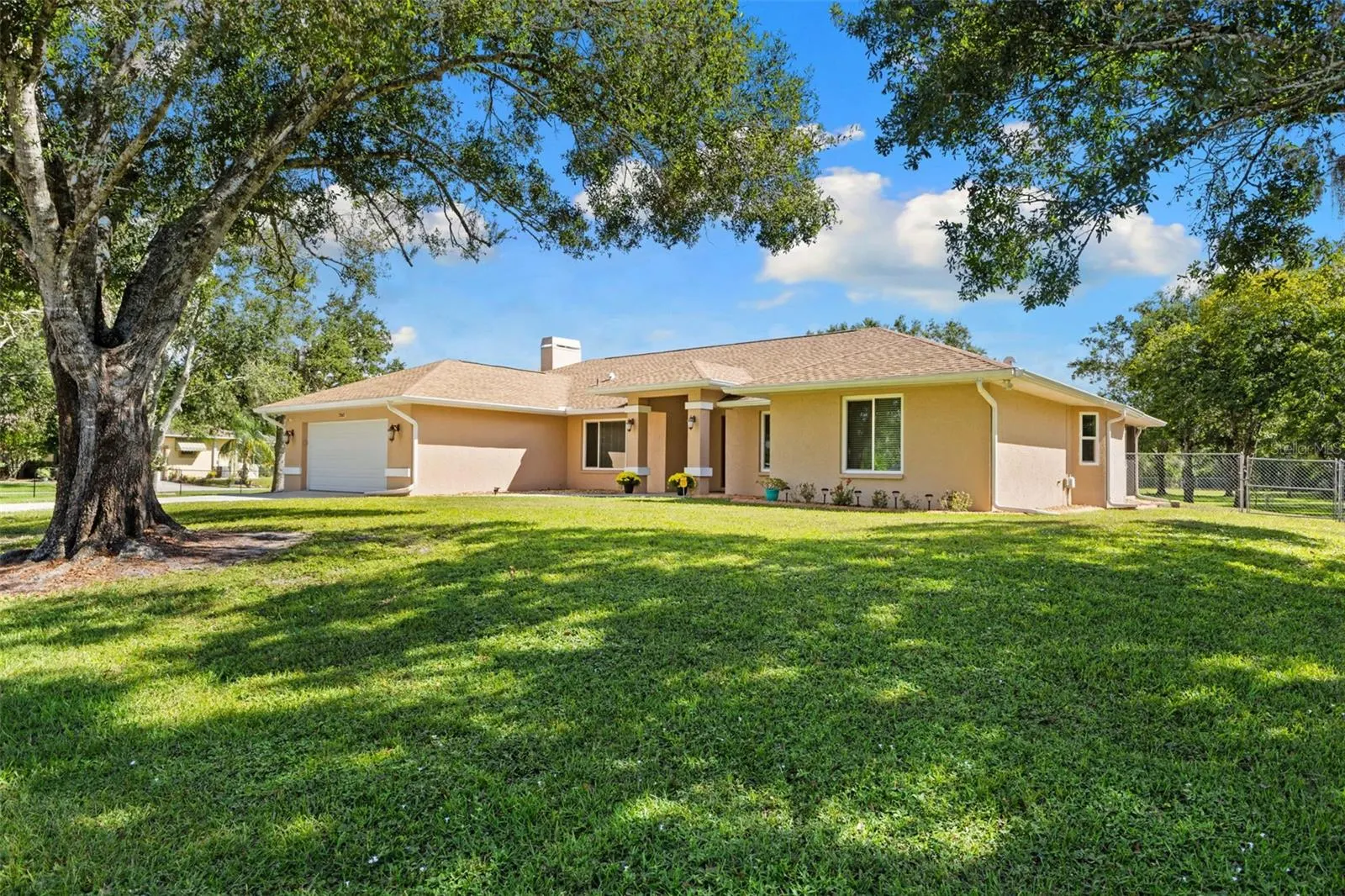 7267 CASTLE DR