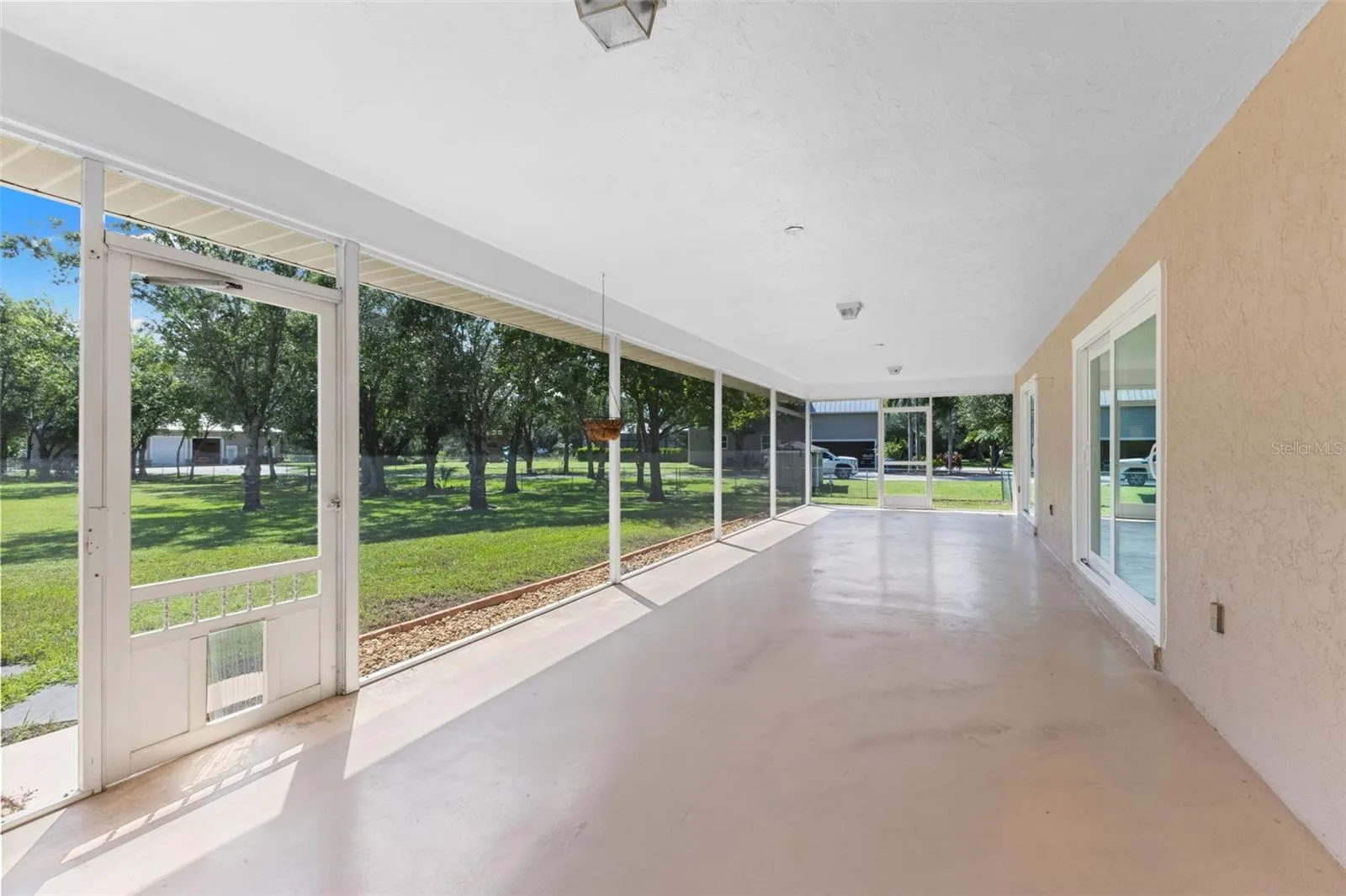 7267 CASTLE DR