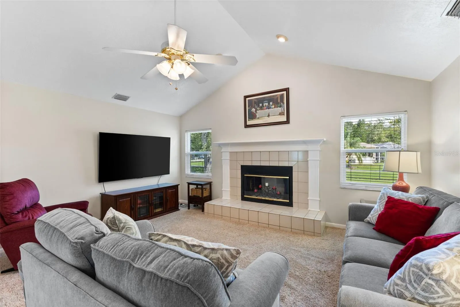7267 CASTLE DR