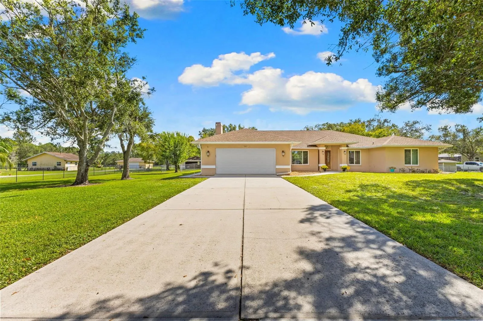 7267 CASTLE DR
