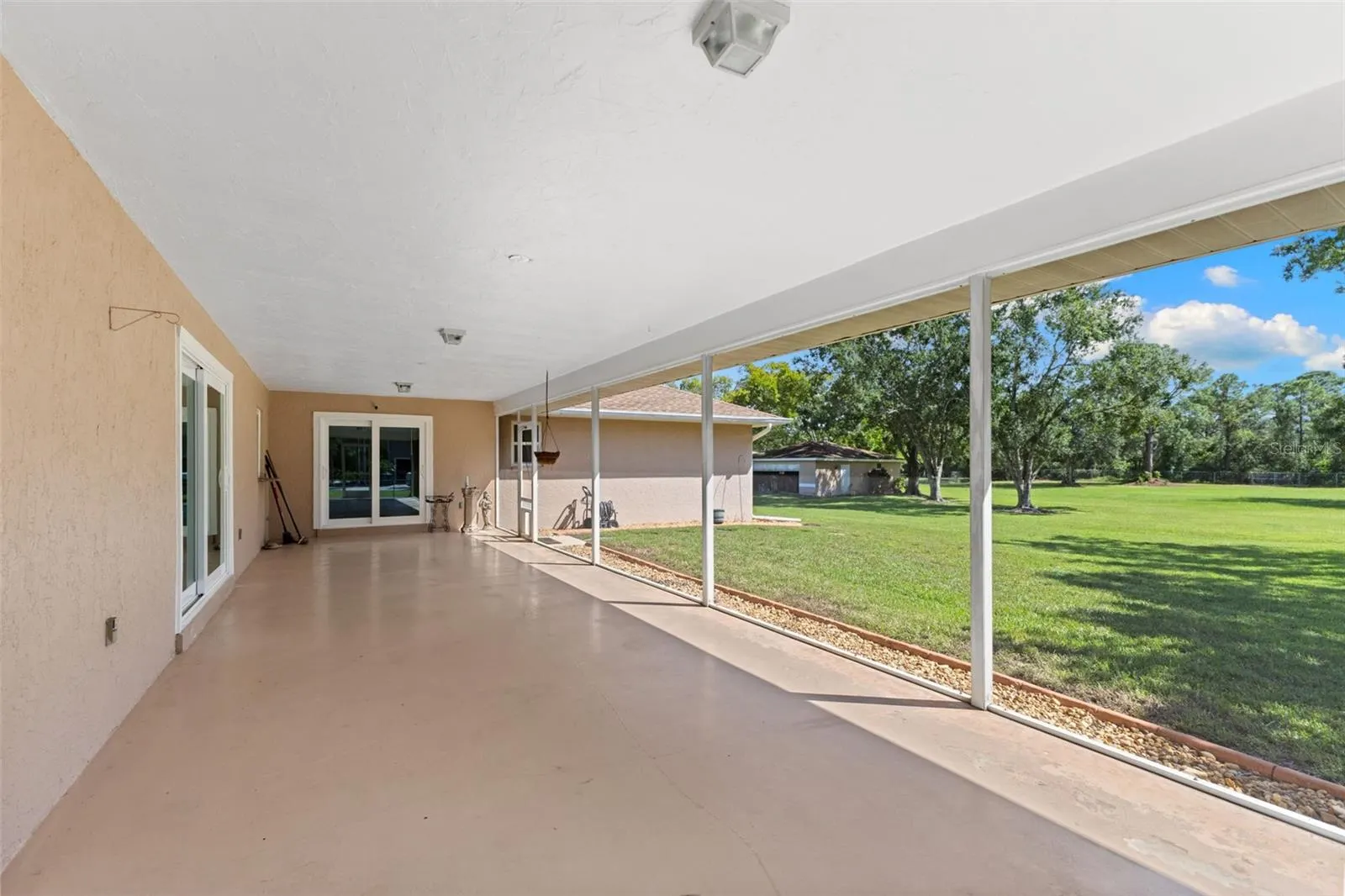 7267 CASTLE DR