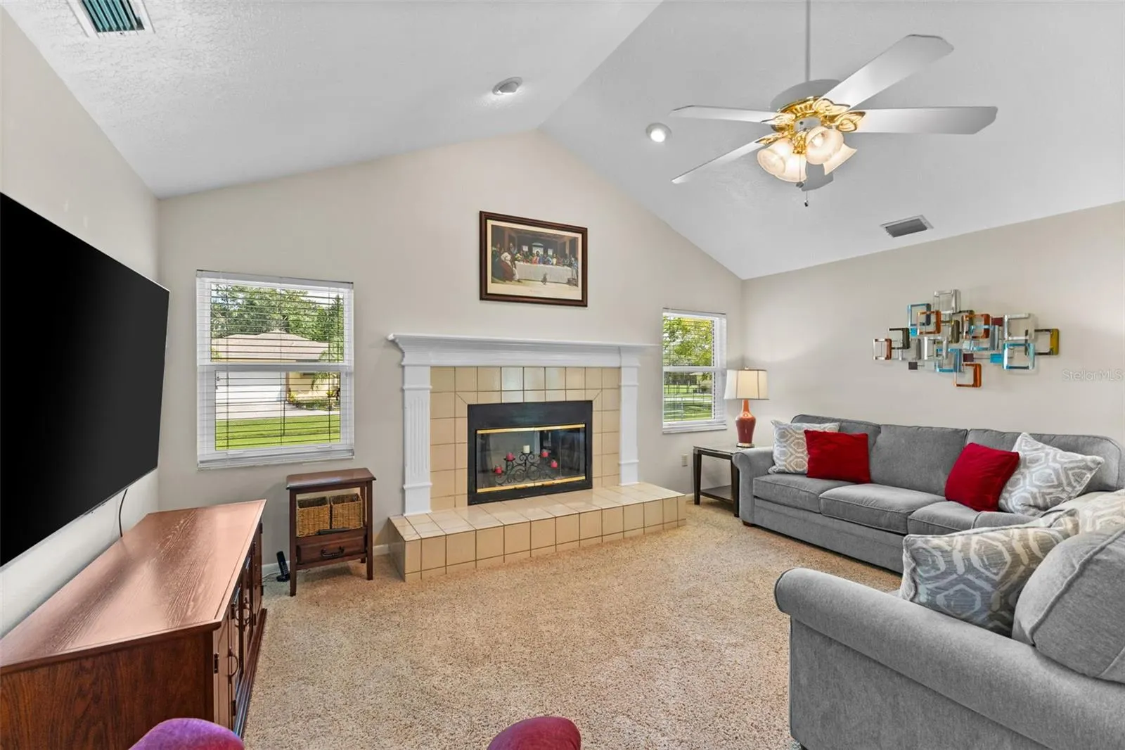 7267 CASTLE DR