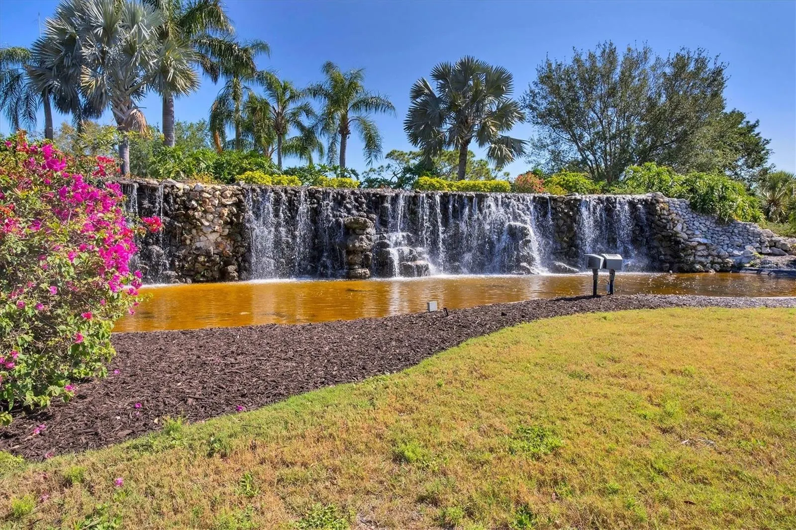 2020 CALUSA LAKES BLVD
