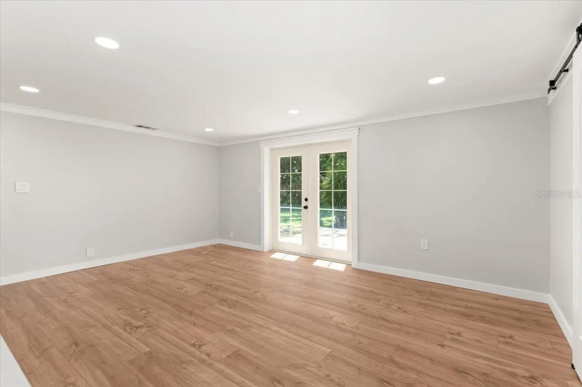 311 DORCHESTER DR
