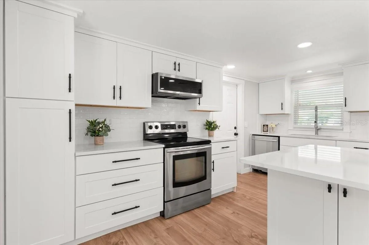 311 DORCHESTER DR