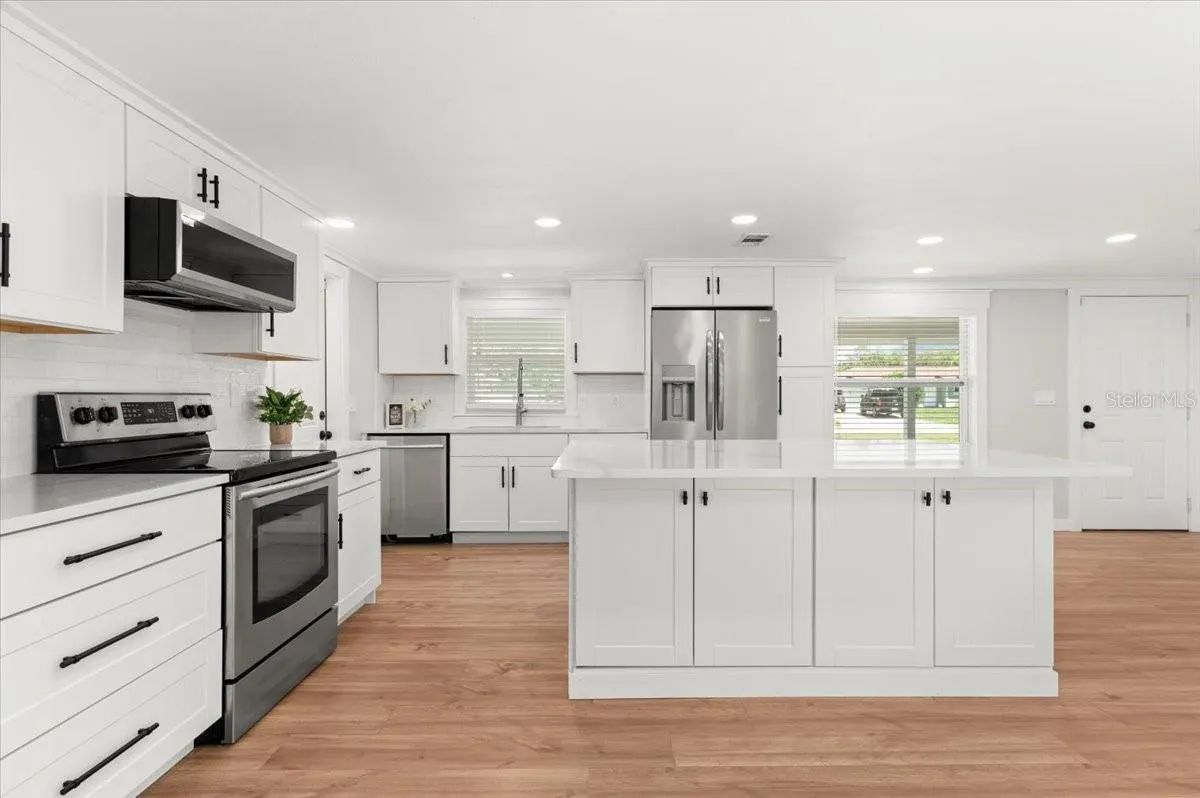 311 DORCHESTER DR